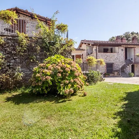 Al Giardino Degli Ulivi منزل ريفي *