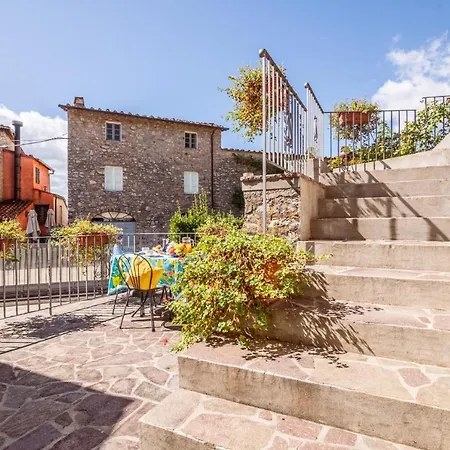 Al Giardino Degli Ulivi منزل ريفي